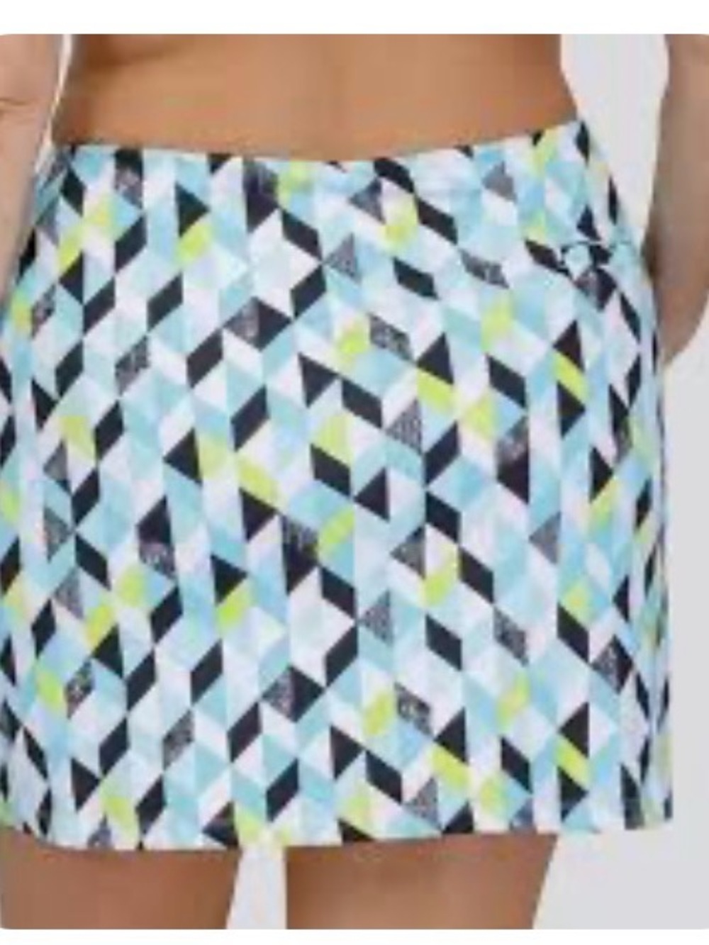 White label Tail women’s 3x nwot skort. Built in shorts.